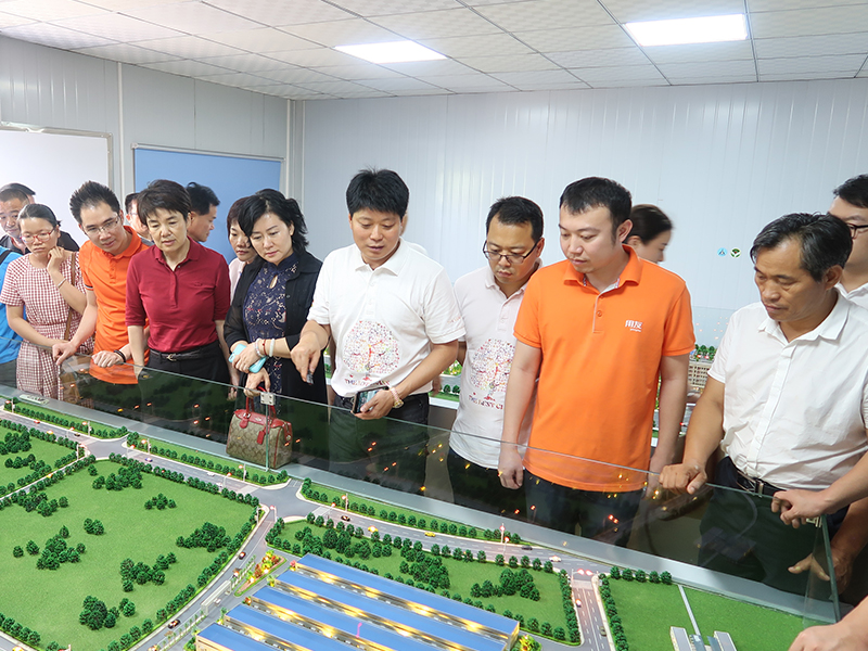 工信部華中科技大學領軍人才班走進海南金暢現代物流